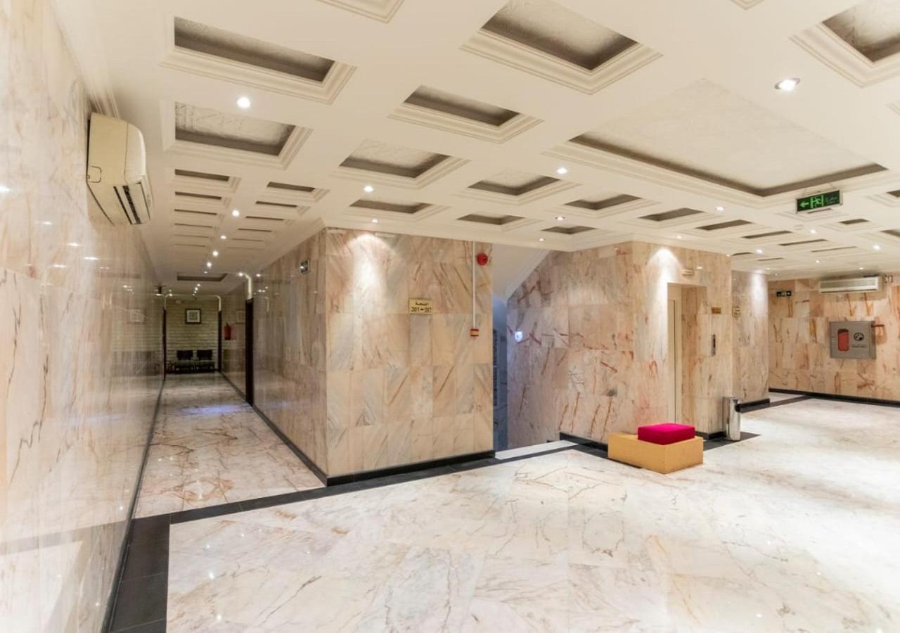 Delmon Hotel Suites Jiddah Esterno foto