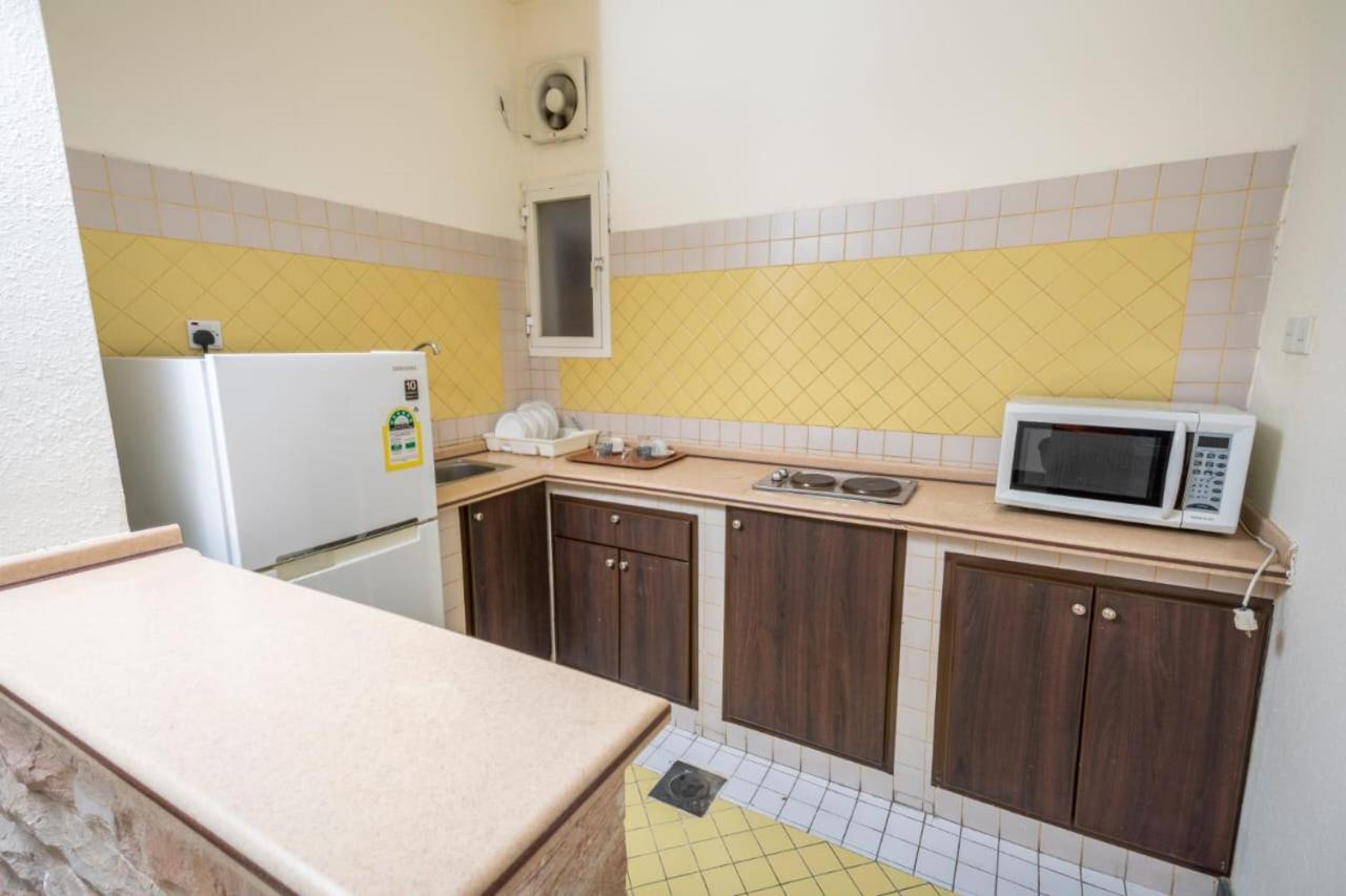 Delmon Hotel Suites Jiddah Esterno foto