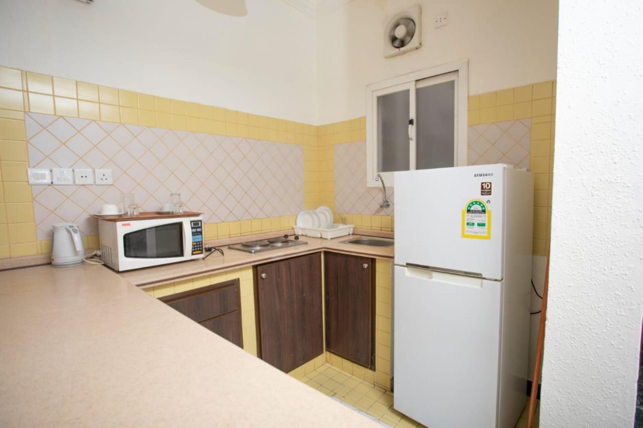 Delmon Hotel Suites Jiddah Esterno foto